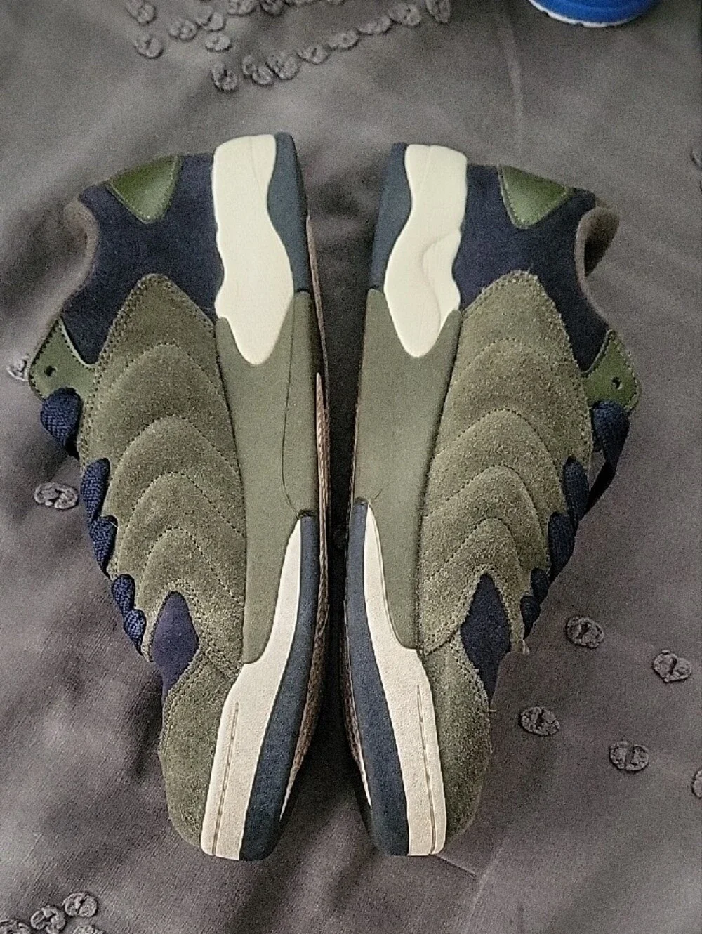 Men's JORDAN FLIGHT Casual Suede Sneakers - Olive Green & Navy